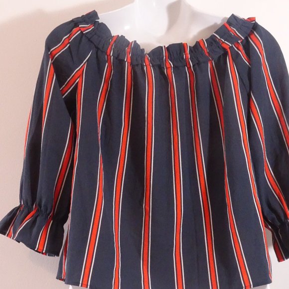 DIVIDED H & M NAVY Red Cold Shoulder 3/4 bell Sleeve Top Sz 8 - Picture 2 of 6